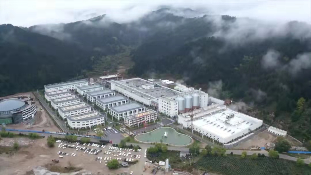 先锋故事 敬业模范‖兢兢业业,奋战一线——卢文龙(图3) 先锋故事 敬业模范‖兢兢业业,奋战一线——卢文龙(图3)