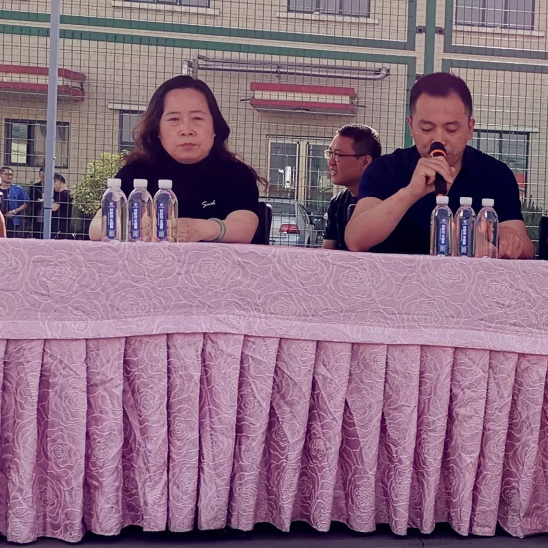 同享运动欢乐,共创健康向上新风貌。——华鑫集团职工运动会圆满闭幕(图7) 同享运动欢乐,共创健康向上新风貌。——华鑫集团职工运动会圆满闭幕(图7)