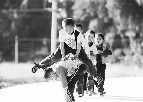 分享爱心,众享温情——华鑫集团工会开展“六一献爱心”活动(图46) 分享爱心,众享温情——华鑫集团工会开展“六一献爱心”活动(图46)