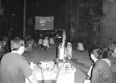 分享爱心,众享温情——华鑫集团工会开展“六一献爱心”活动(图76) 分享爱心,众享温情——华鑫集团工会开展“六一献爱心”活动(图76)