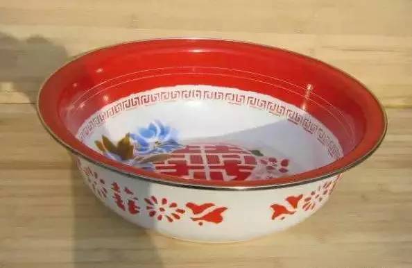 分享爱心,众享温情——华鑫集团工会开展“六一献爱心”活动(图78) 分享爱心,众享温情——华鑫集团工会开展“六一献爱心”活动(图78)