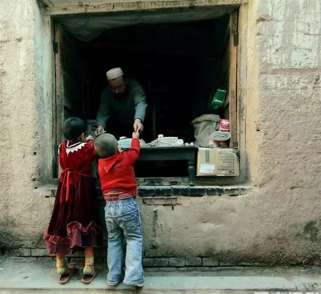 分享爱心,众享温情——华鑫集团工会开展“六一献爱心”活动(图82) 分享爱心,众享温情——华鑫集团工会开展“六一献爱心”活动(图82)