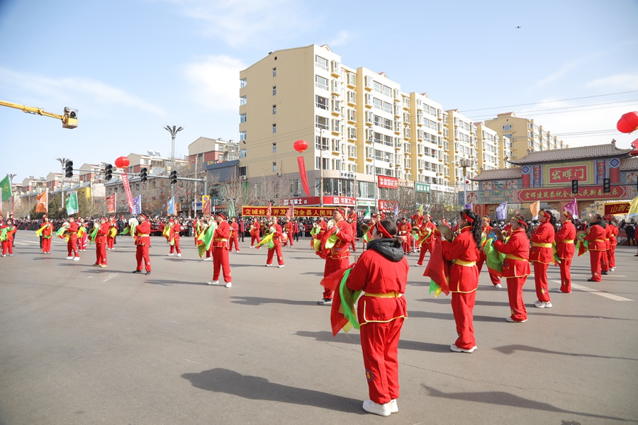 锣鼓喧天，舞蹈翩翩——华鑫闹元宵(图2)